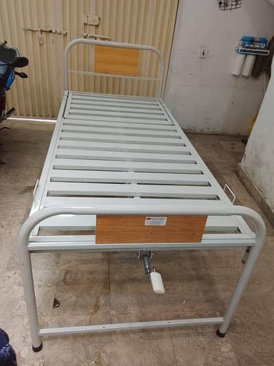 Medical/Patients bed