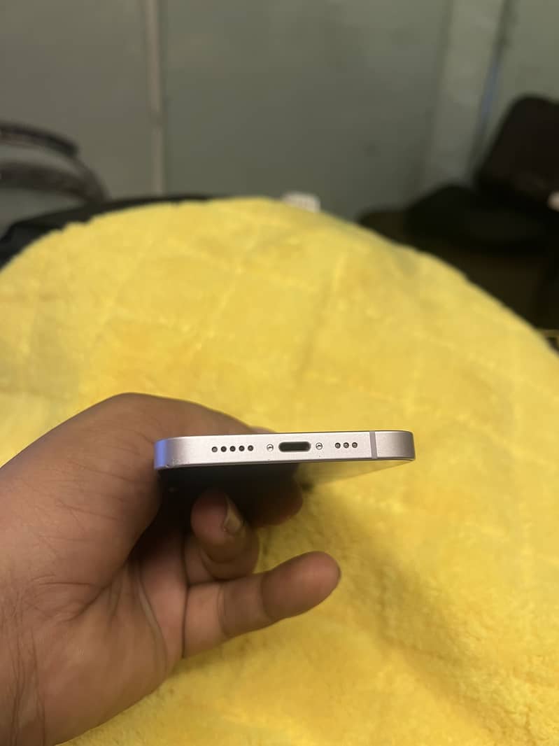 Apple iPhone 14 5