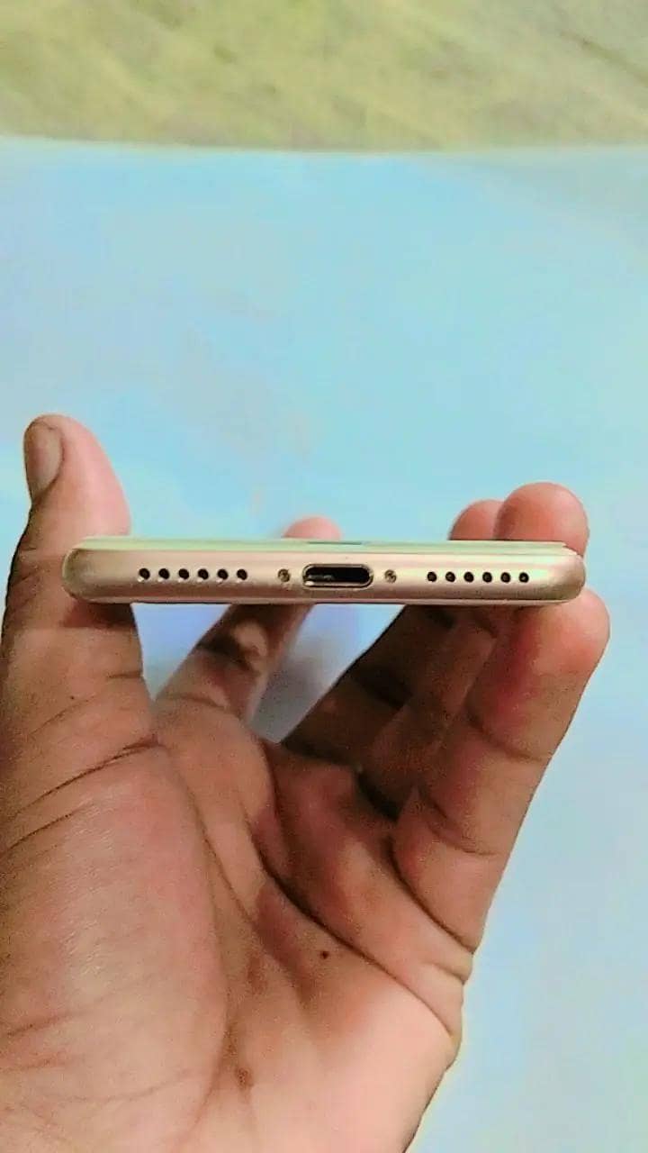 Apple iPhone 8 Plus 2