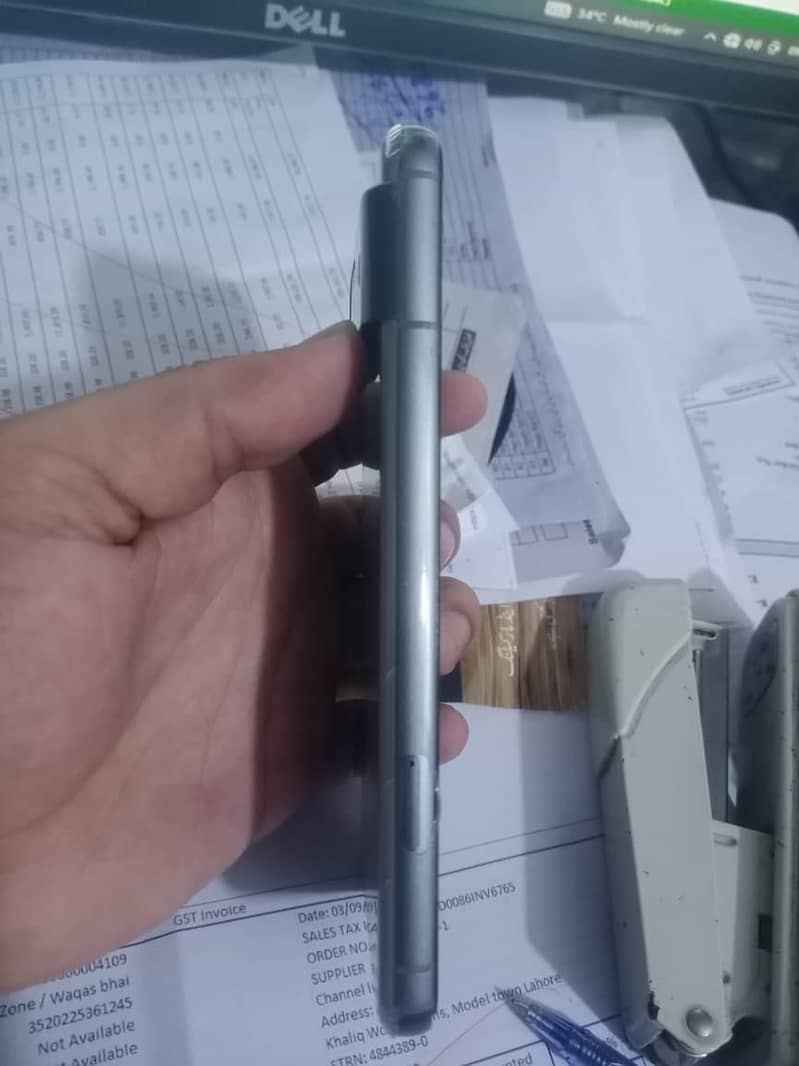 Google Pixel 8 3