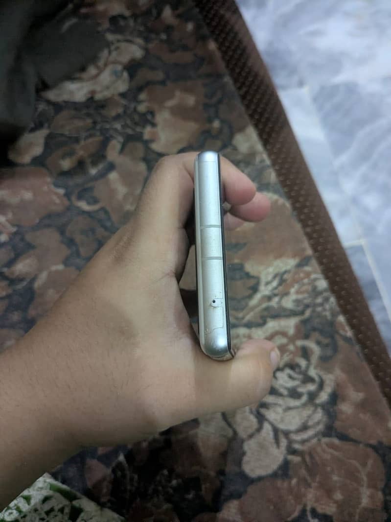Google Pixel 7a 1
