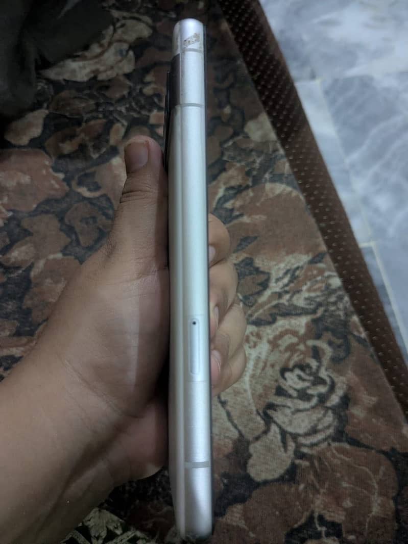 Google Pixel 7a 4