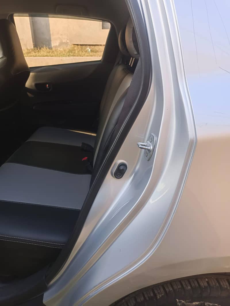 vitz 2011 model 11
