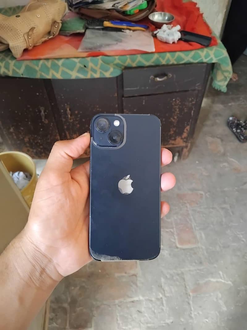 Apple iPhone 13 0