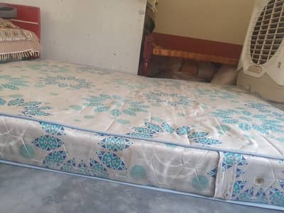 Spring Mattress Double Size – Saaf Suthri Condition