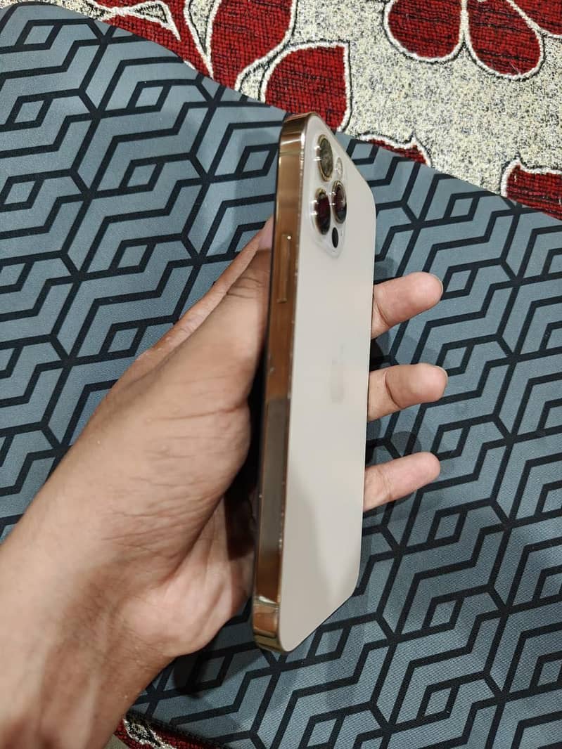 iPhone 12 Pro 3