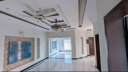 10 Marla New House For Rent