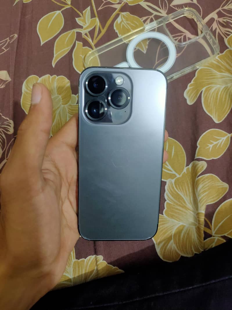 Apple iPhone 14 Pro 2