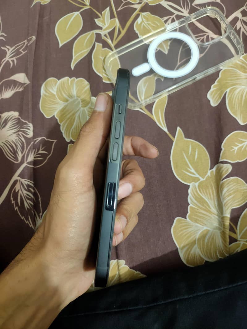 Apple iPhone 14 Pro 3