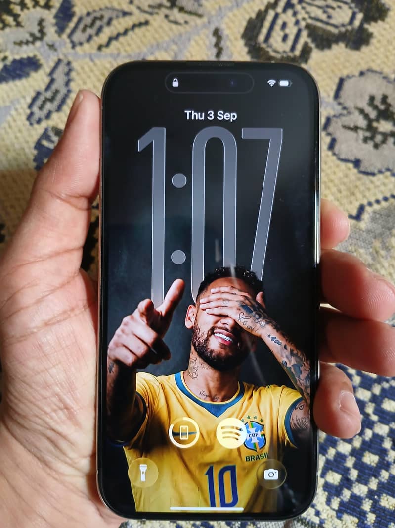 Apple iPhone 15 Pro 1