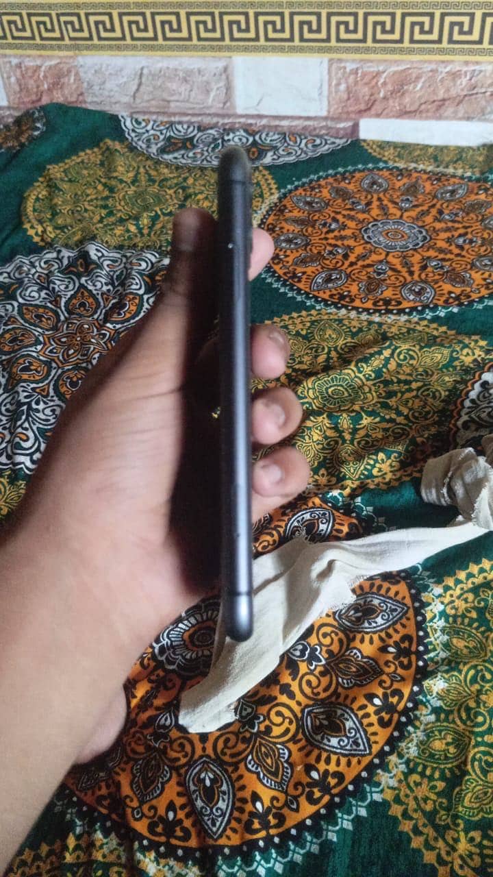 Apple iPhone 11 2