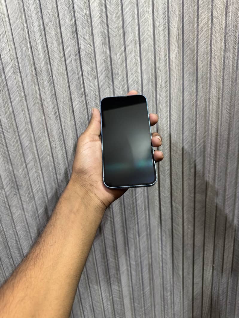 Apple iPhone 13 1