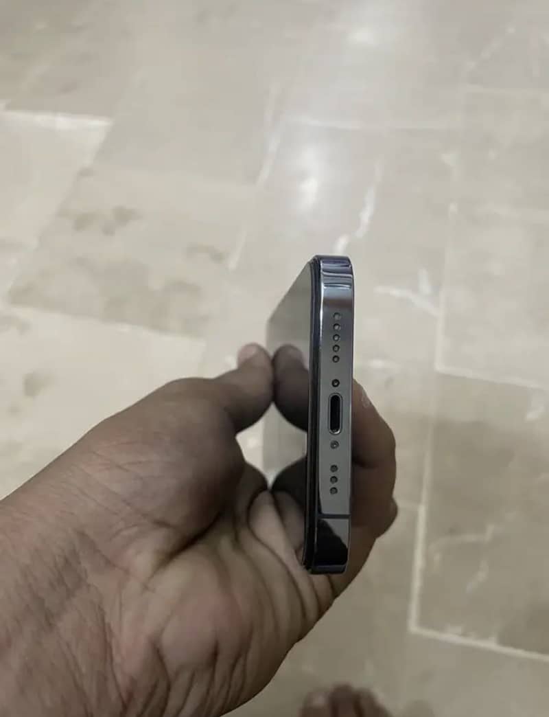 Apple iPhone 13 Pro 1