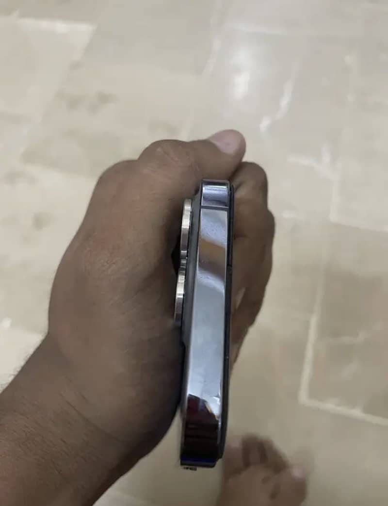 Apple iPhone 13 Pro 3