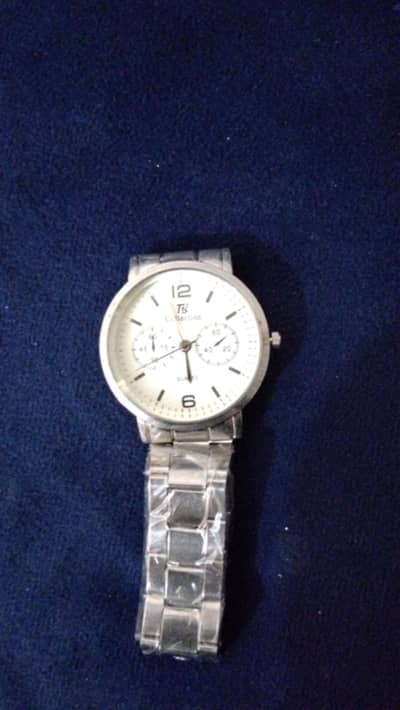 men watch good condition brand new watch