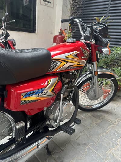 Honda 125  24/25