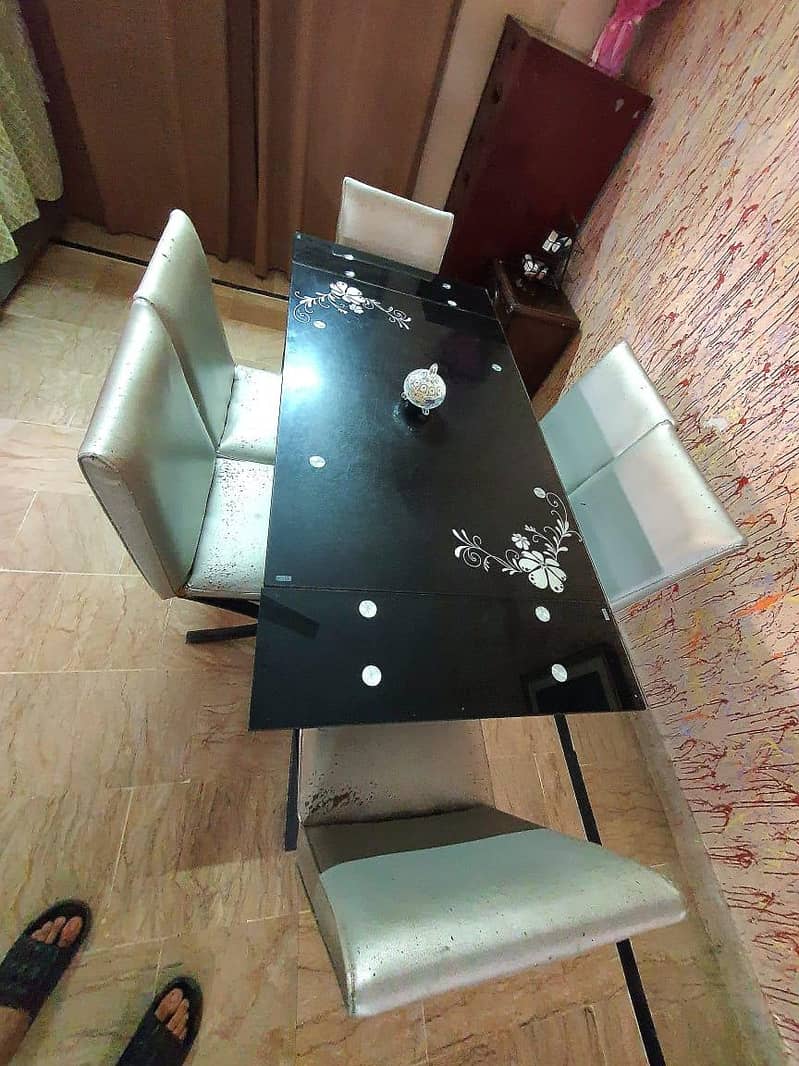 Imported Dining Table - 6 seaters 2