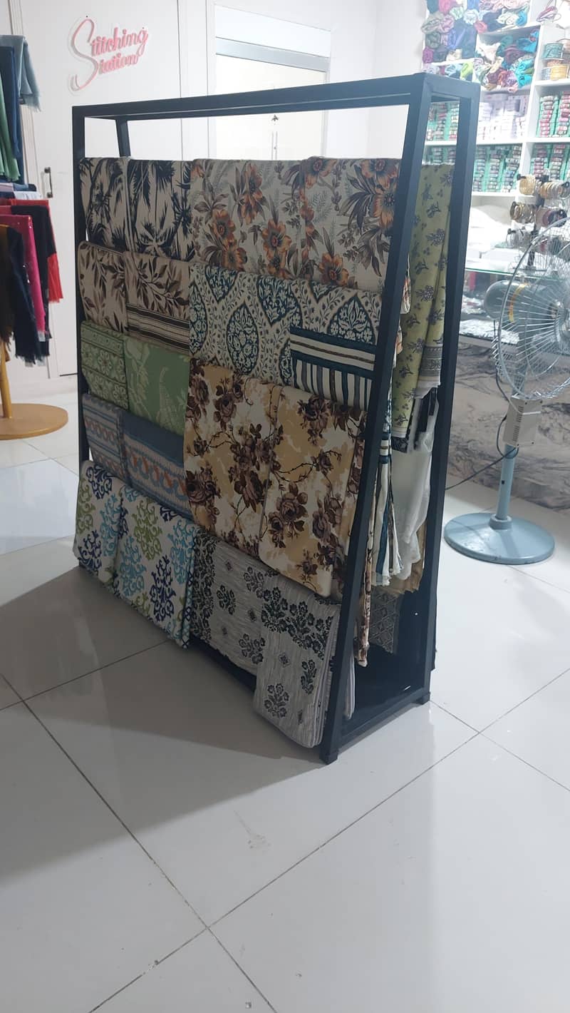 Display Racls 1