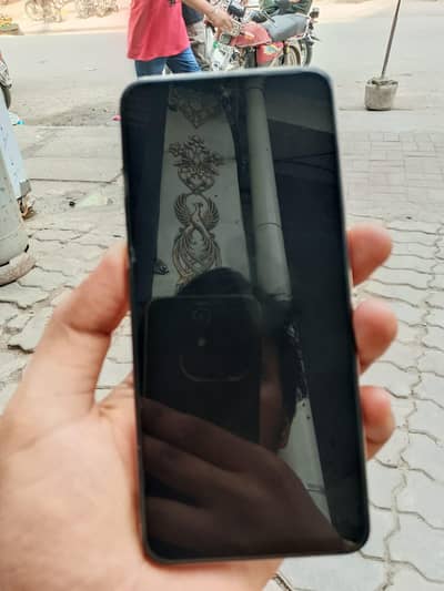 Vivo Y28