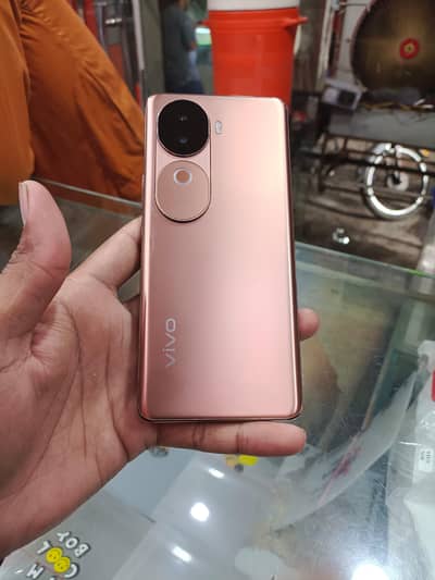 Vivo V40e