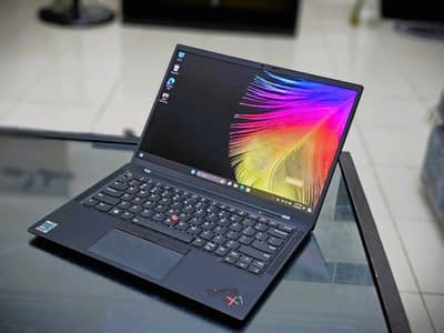 Thinkpad X1 Carbon (Touch) 11th GEN Core i7 3.0ghz processor - 16/512