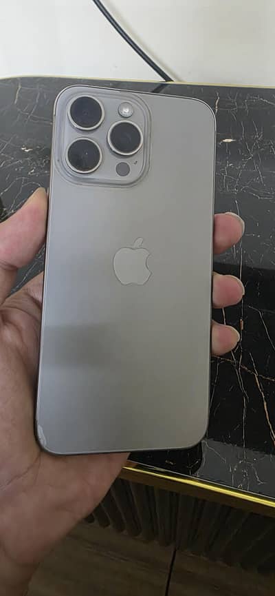 Iphone 15 pro max Non pta jv 257 gb Natural Titanium 10/10 87 BH