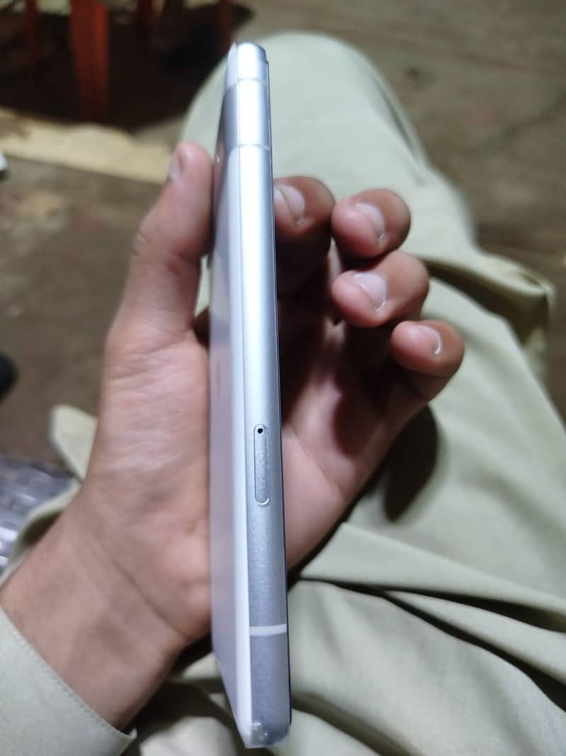 Google Pixel 7a 1