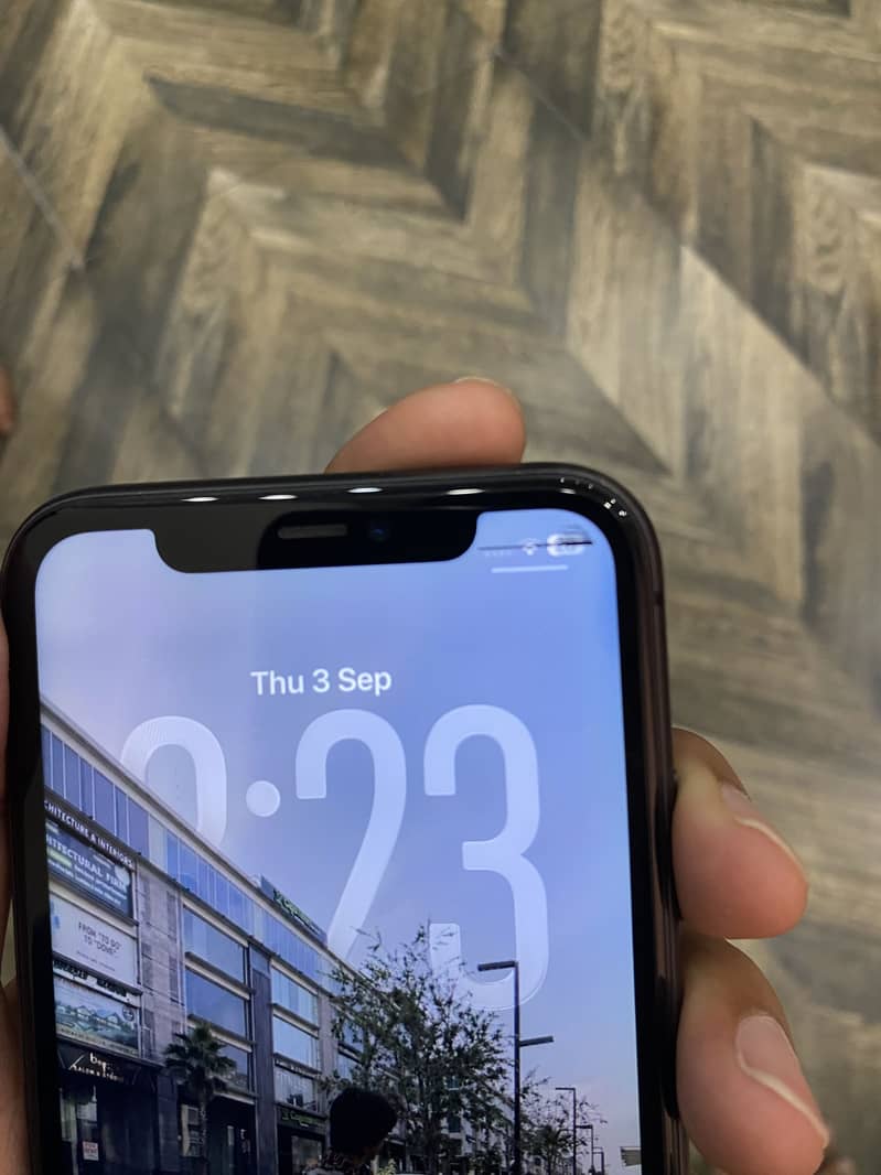 Apple iPhone 11 6