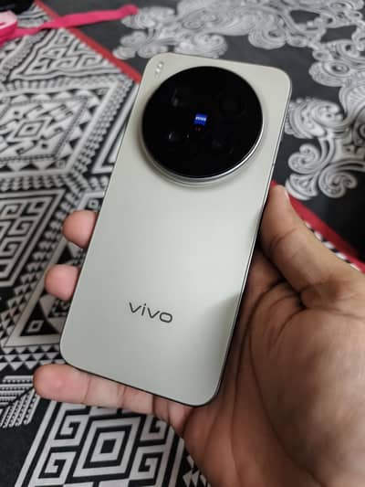 Vivo X300 Pro PTA official in warranty