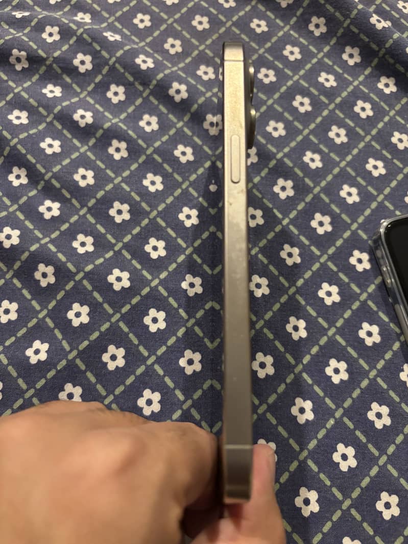 Apple iPhone 15 Pro Max 0