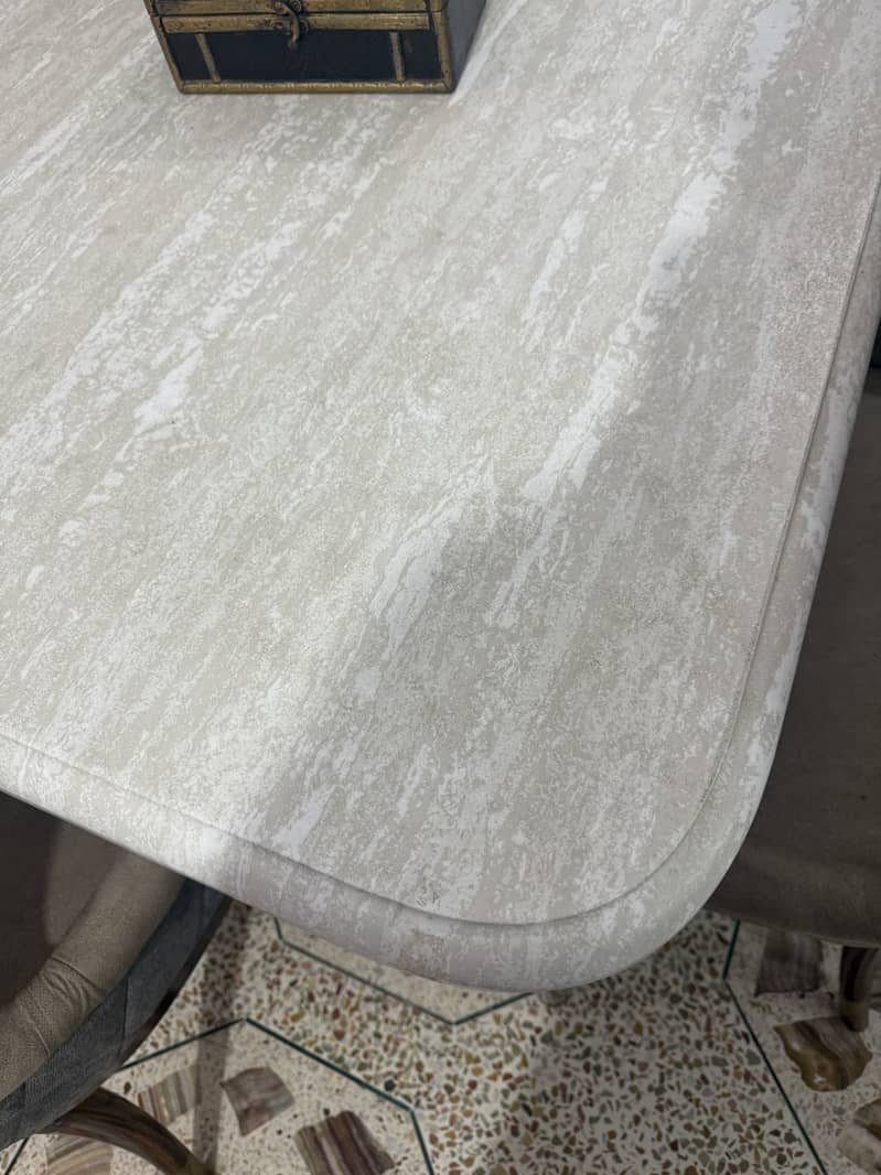 Dining table 4