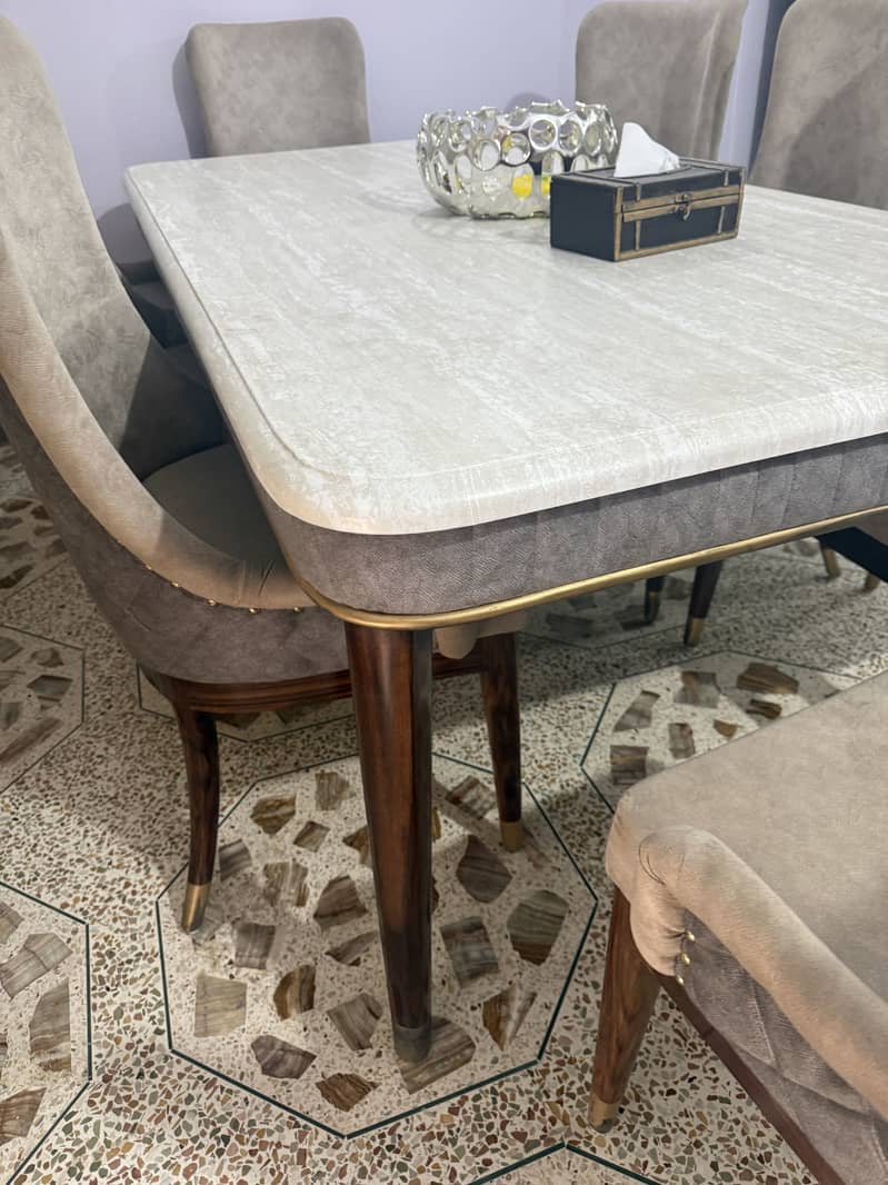 Dining table 7