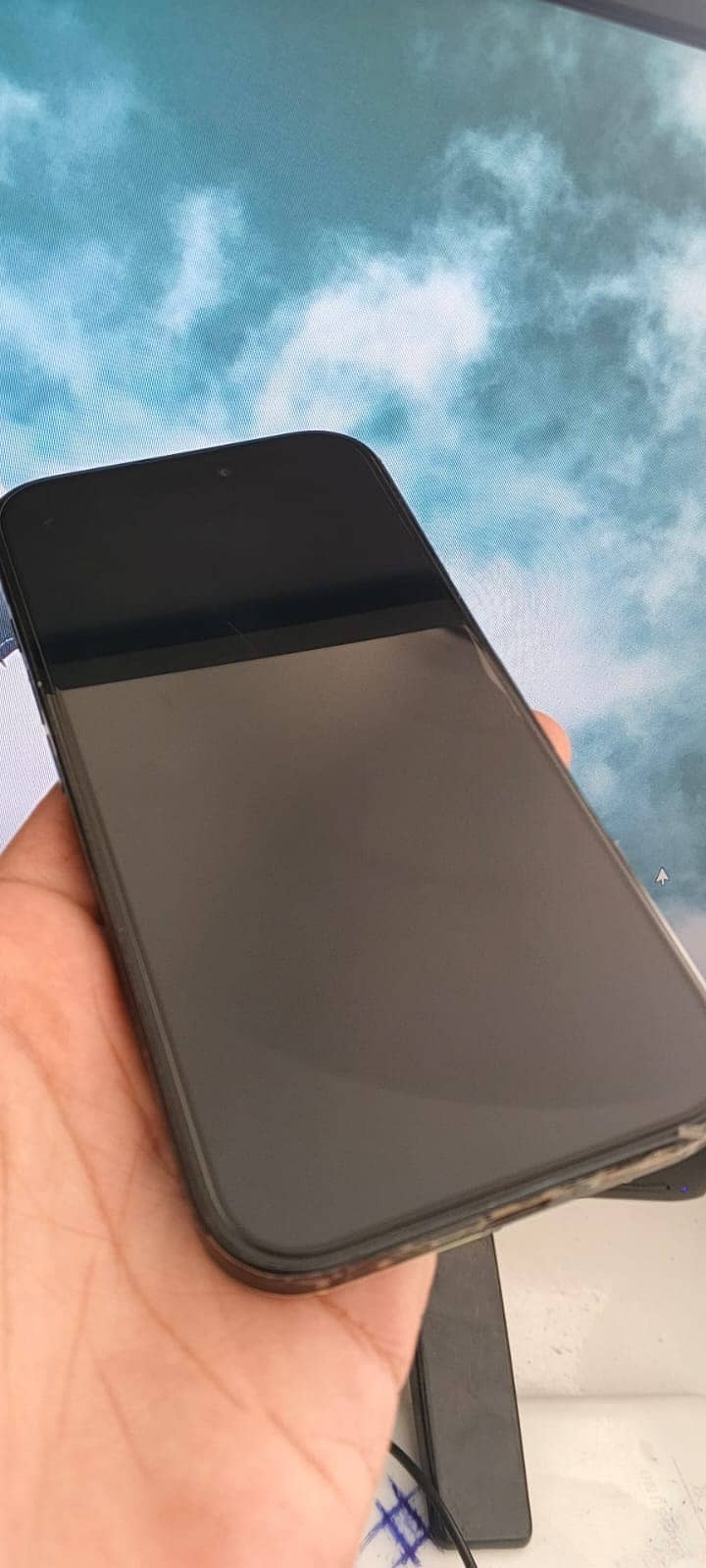 Apple iPhone 16 1