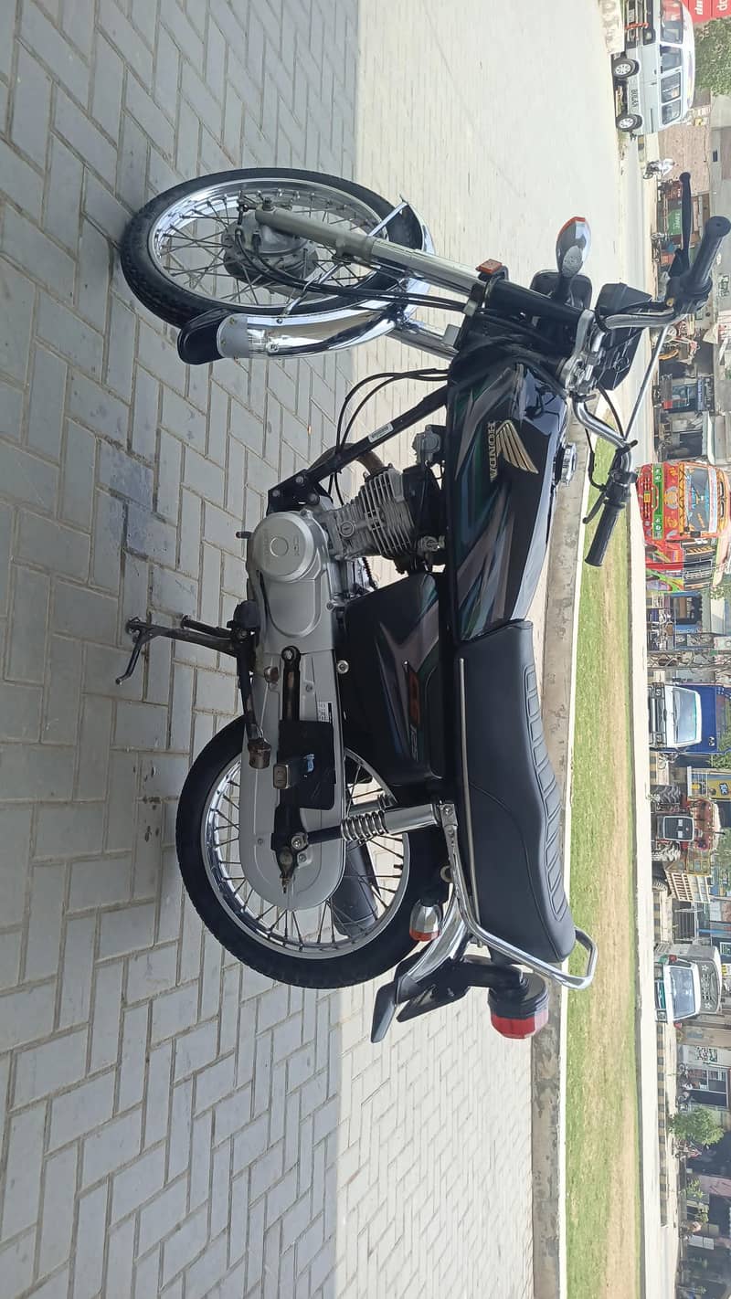 125 2023 model 2