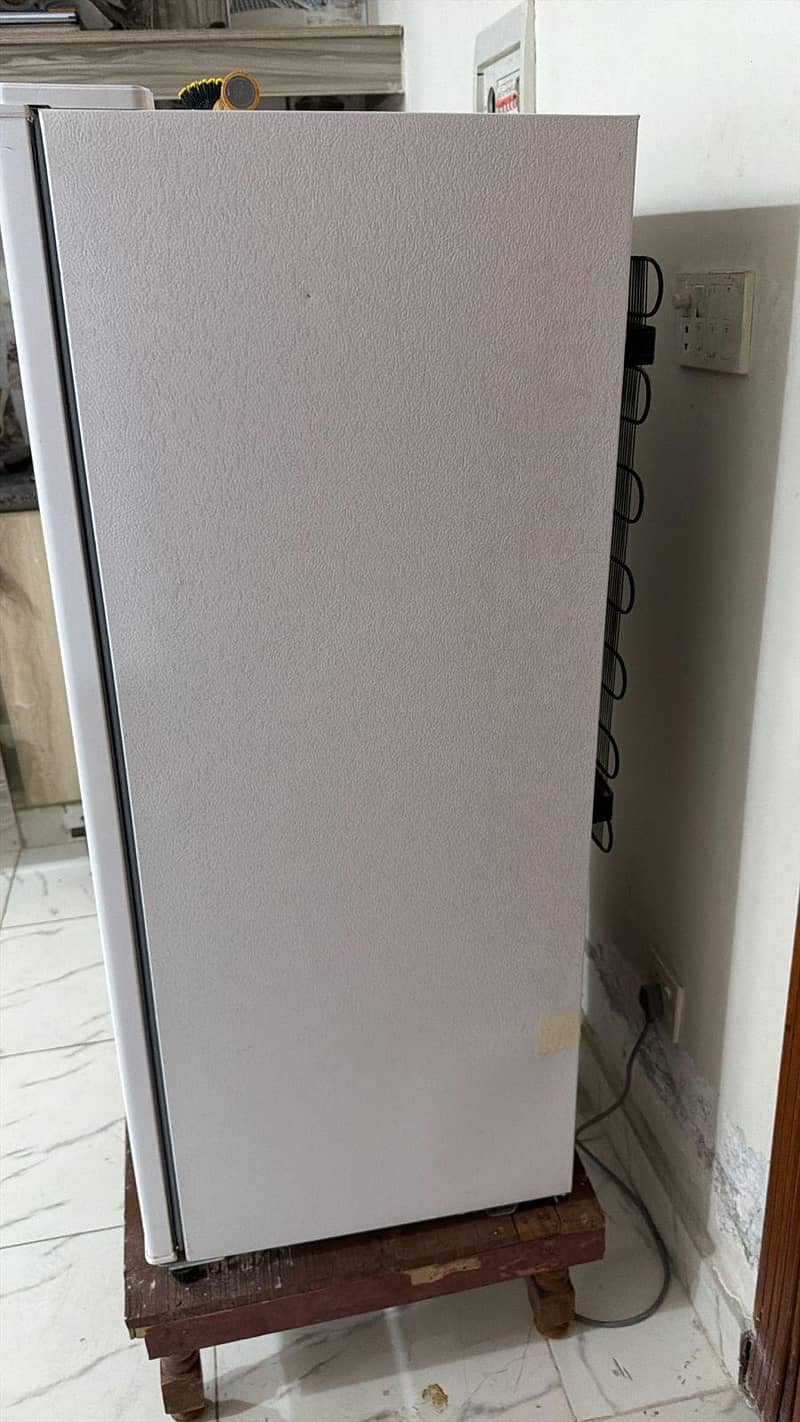 Dawlance mini fridge 3