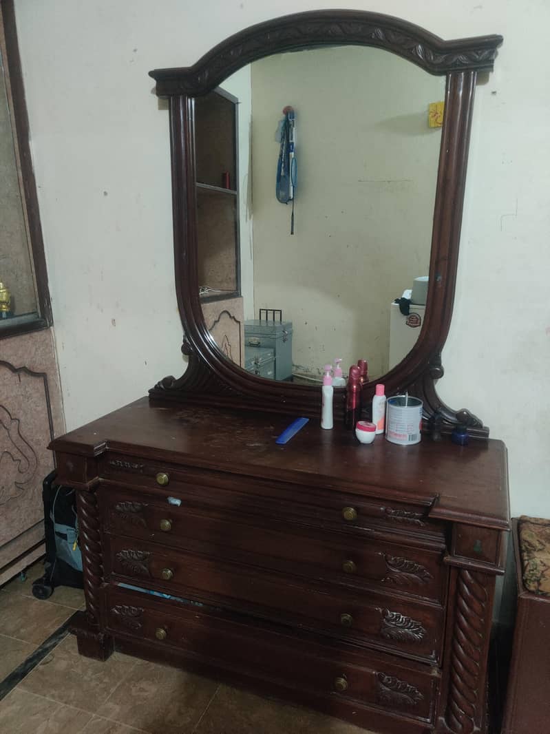 Dressing Mirror Table 3