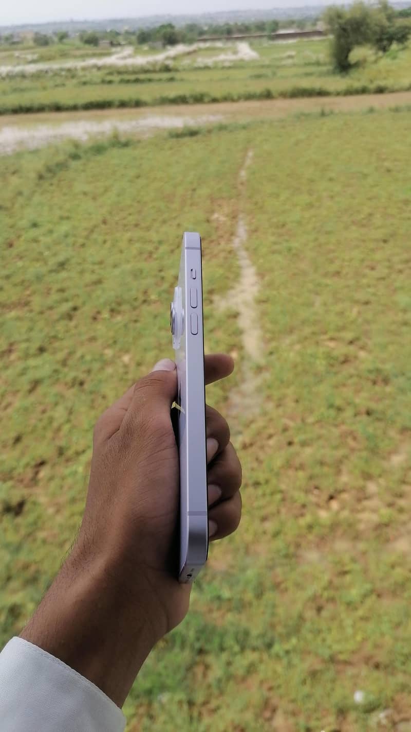 Apple iPhone 14 plus 3