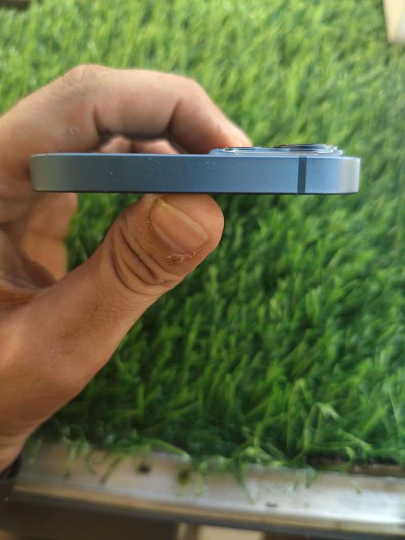 Apple iPhone 13 3
