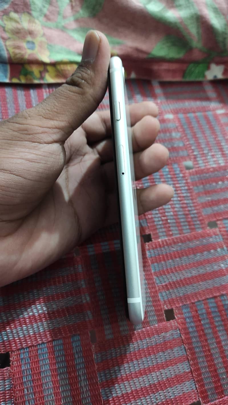 Apple iPhone SE 2
