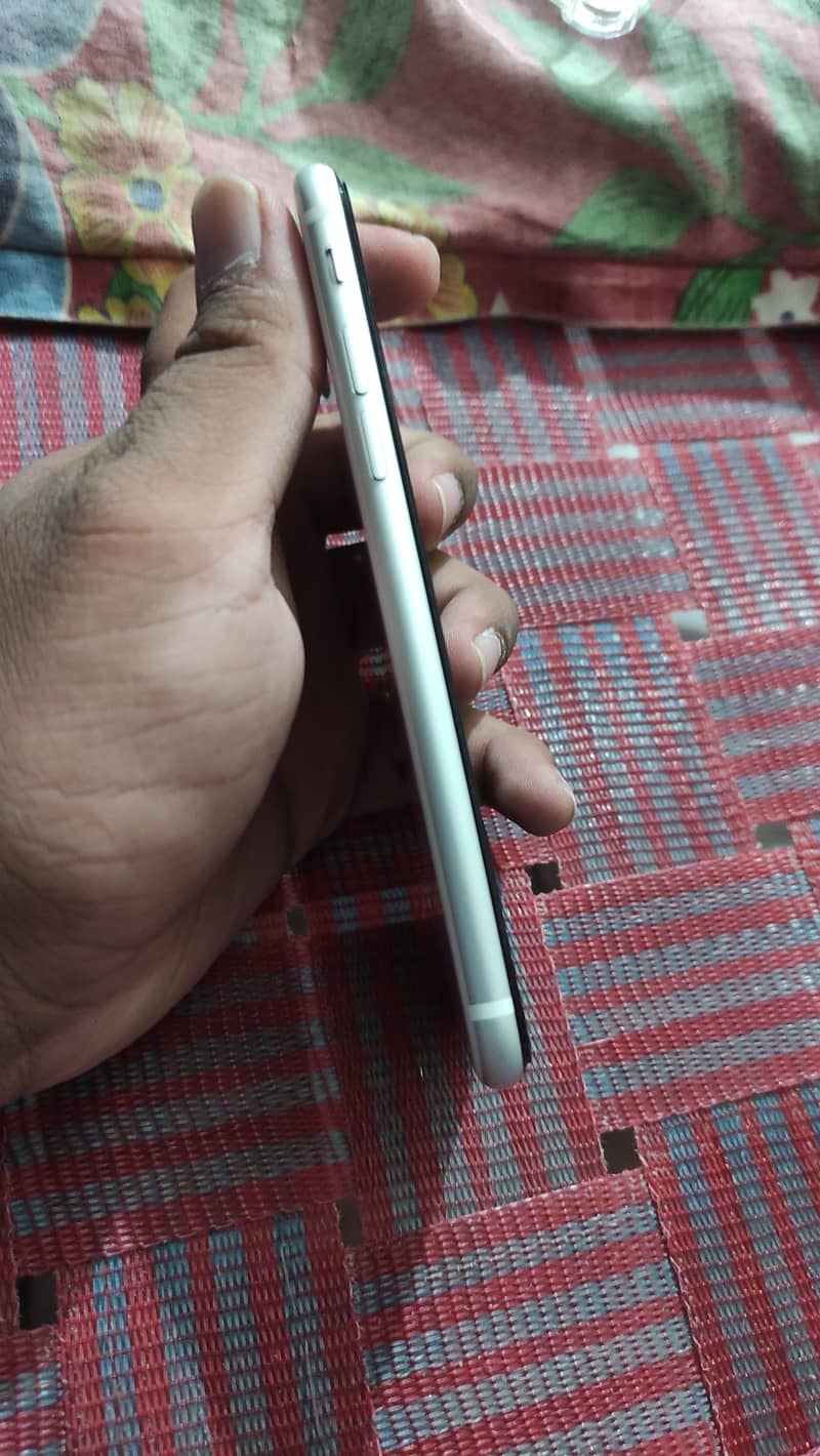 Apple iPhone SE 3