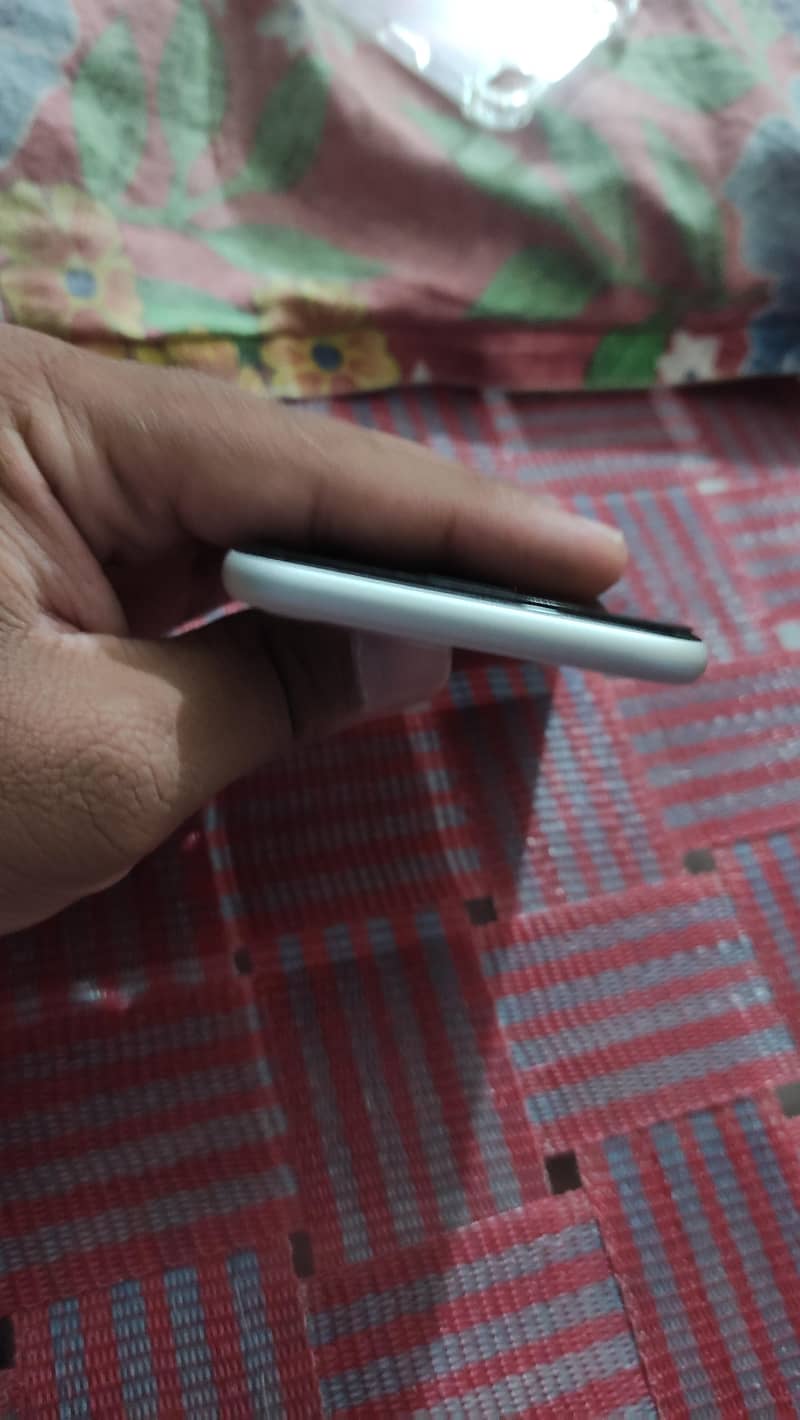 Apple iPhone SE 4