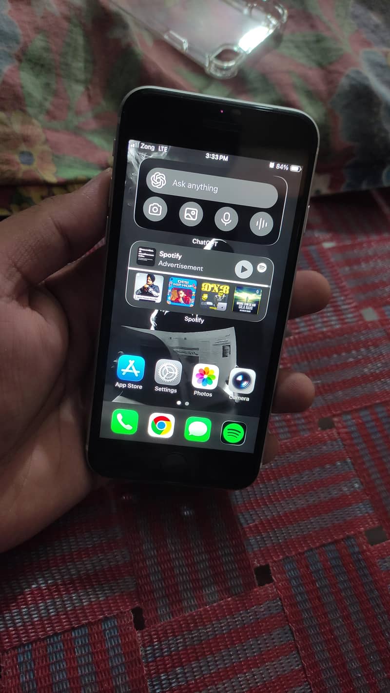 Apple iPhone SE 6