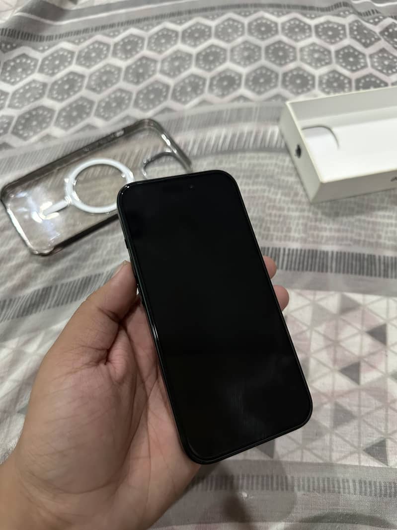Apple iPhone 15 2