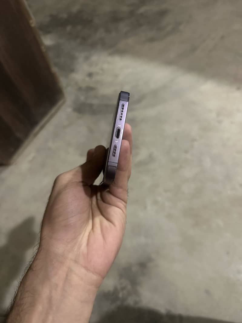 Apple iPhone 14 Pro Max 1