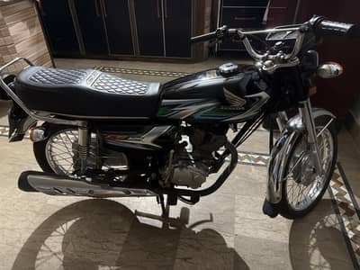 Honda 125 Model 2023 total Geniune