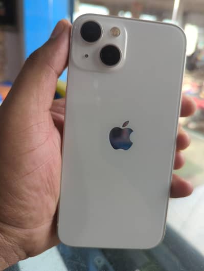 Apple iPhone 13
