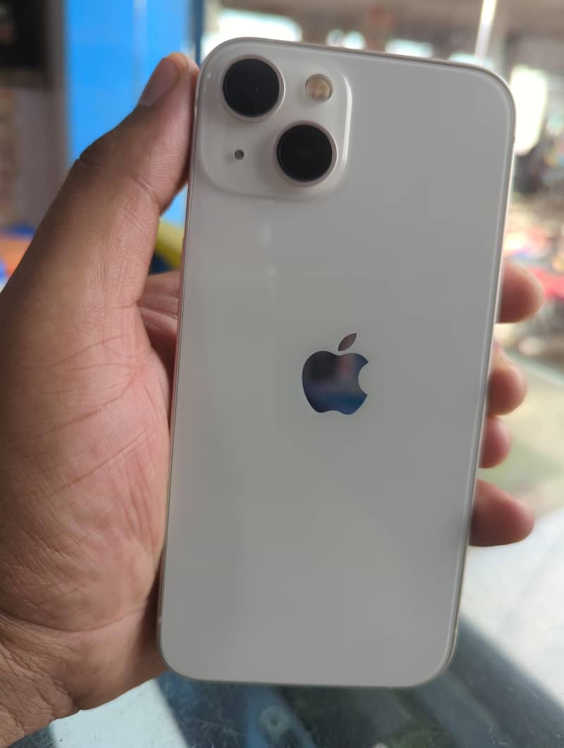 Apple iPhone 13 0
