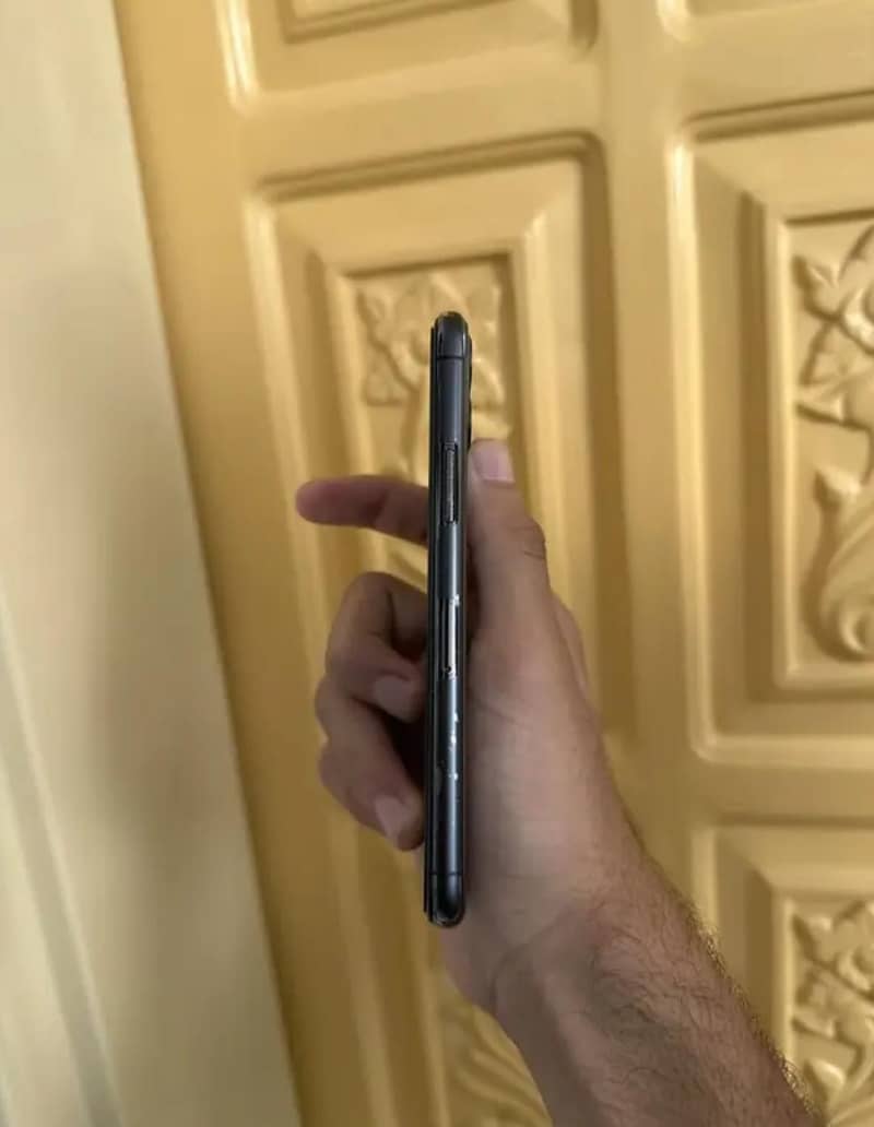 Apple iPhone 11 Pro 5
