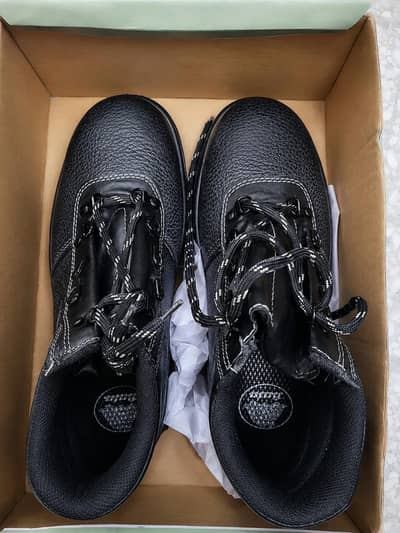 Brand new Safety shoes