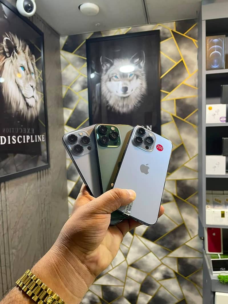 Apple iPhone 13 Pro 0